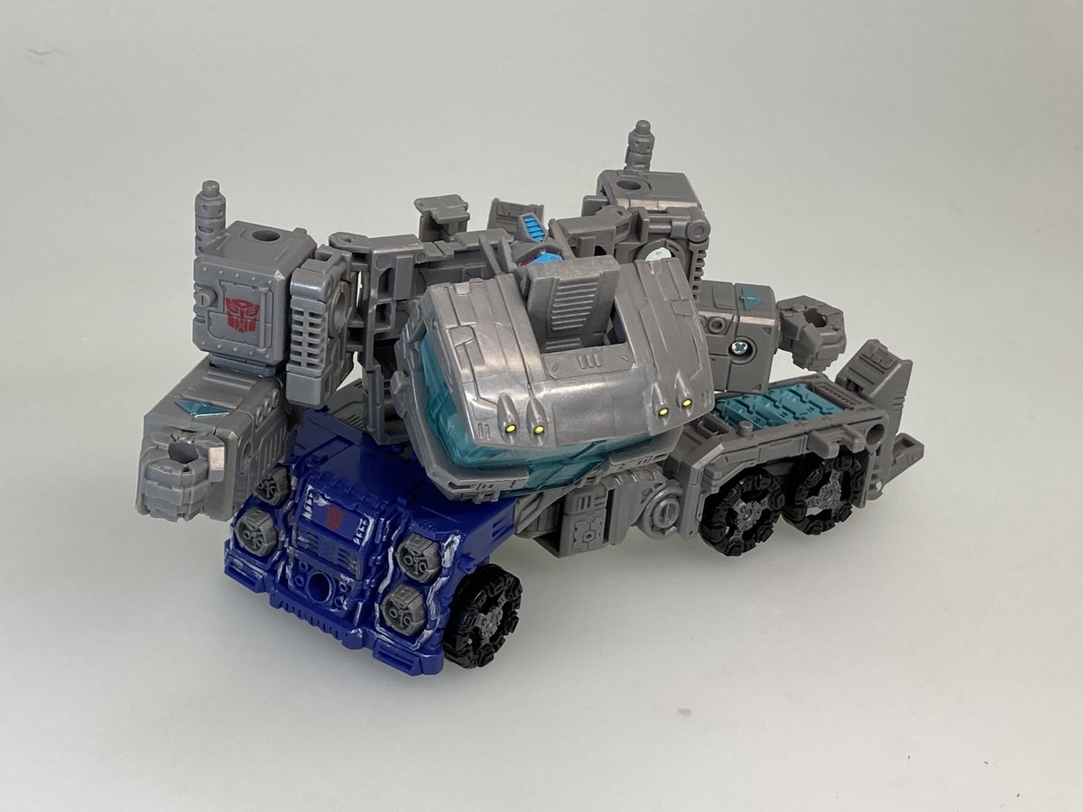 Takara Transformers Premium Finish WFC-03 Ultra Magnus